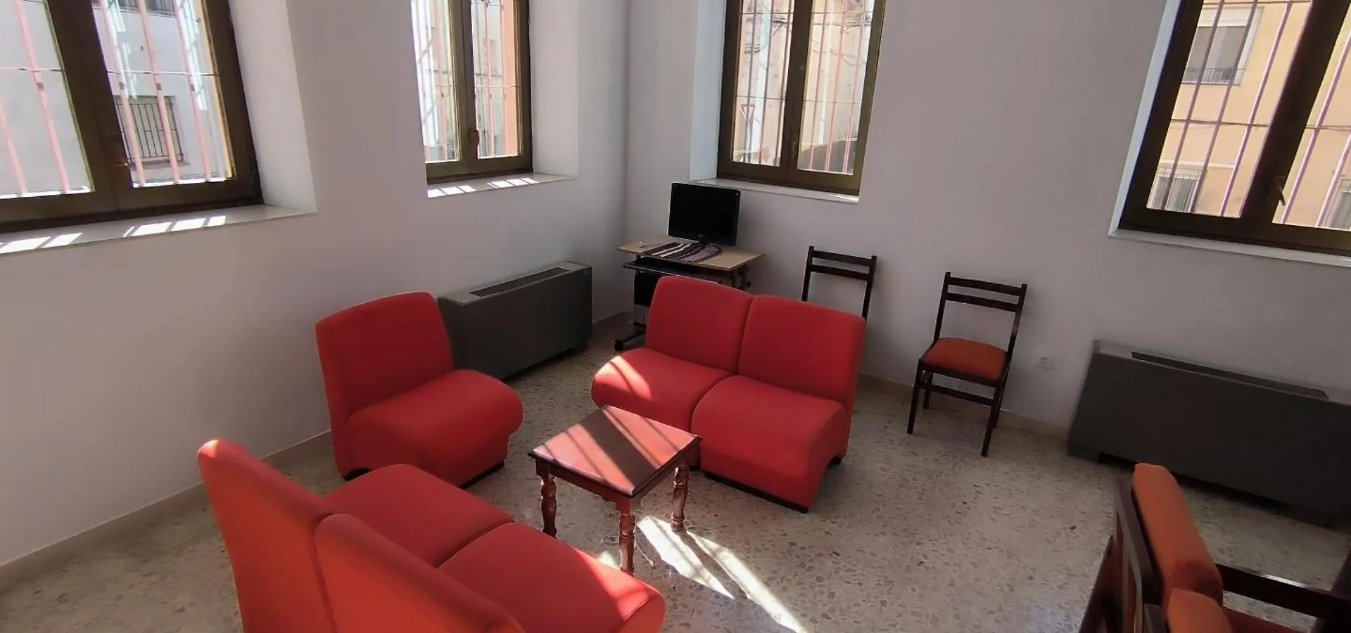 Albergue Rosa Molas Arrabal de Jesus Bed and Breakfast