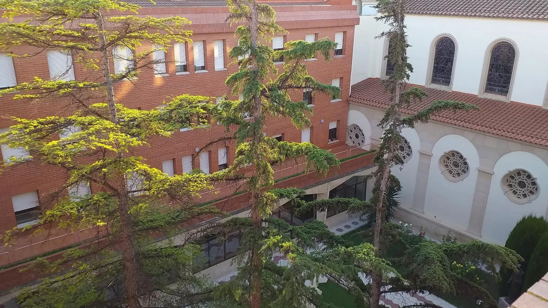 Albergue Rosa Molas Arrabal de Jesus 0*,  Ισπανία