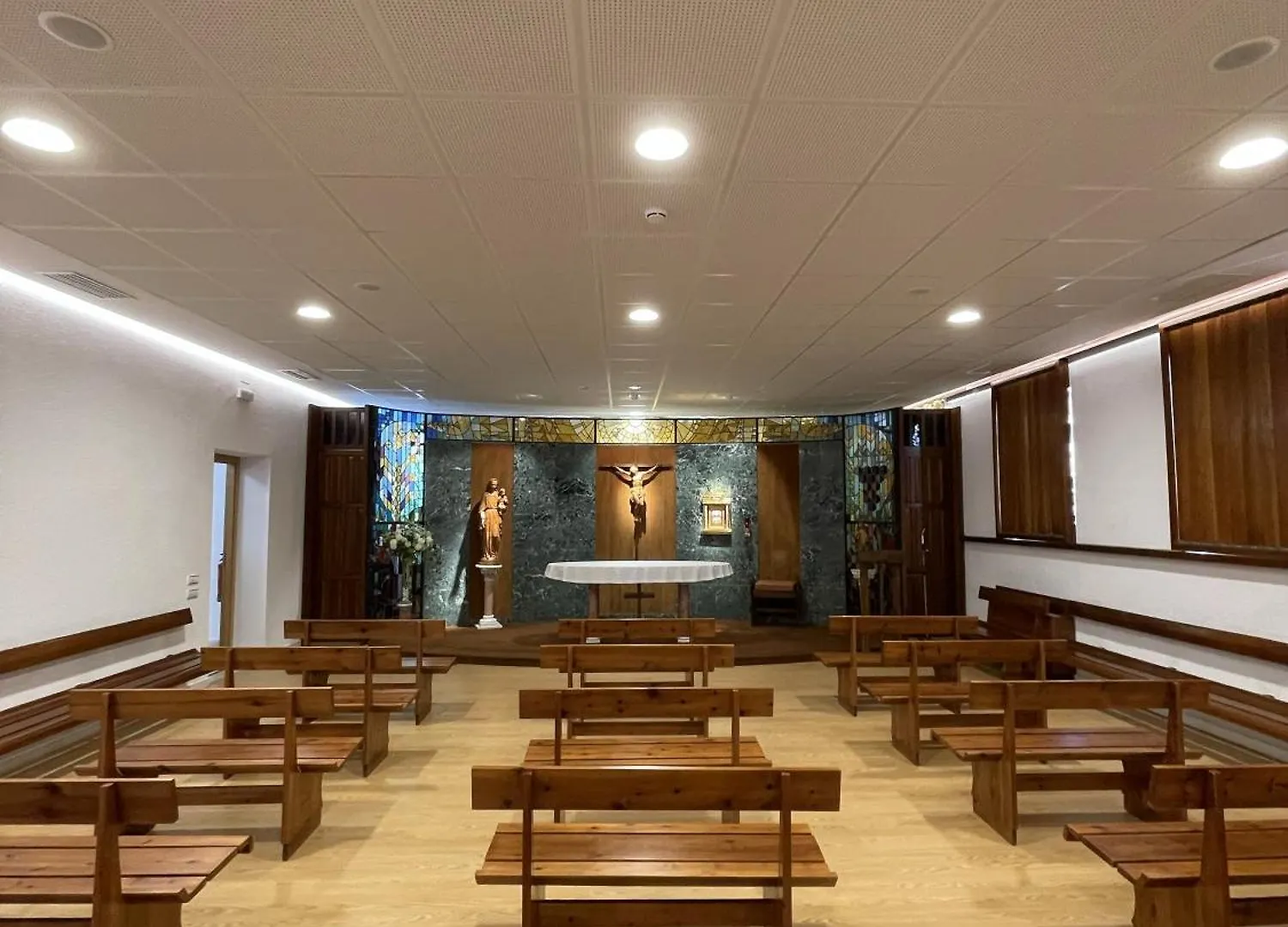 Arrabal de Jesus Albergue Rosa Molas