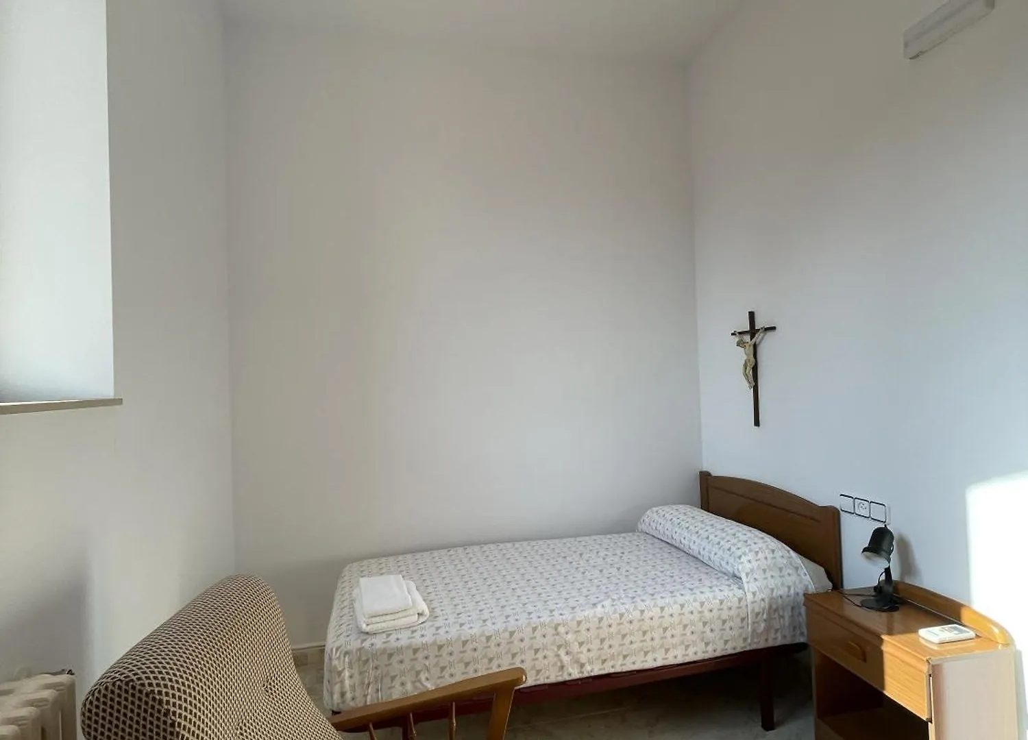 Arrabal de Jesus Albergue Rosa Molas