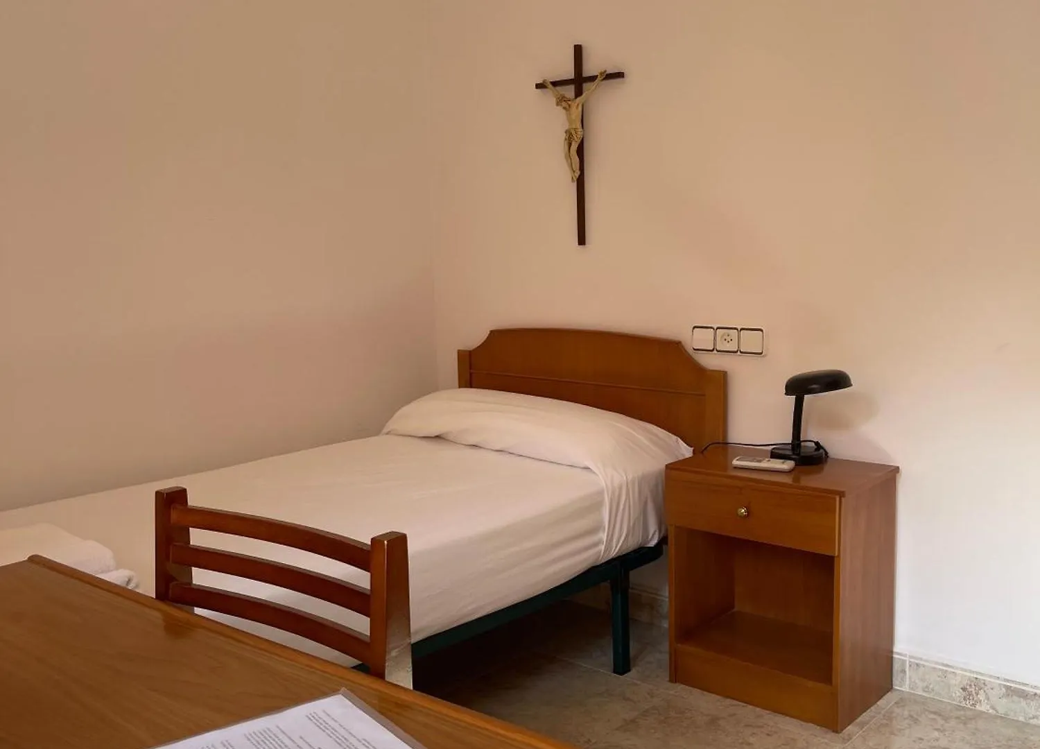 לינה וארוחת בוקר Arrabal de Jesus Albergue Rosa Molas ספרד