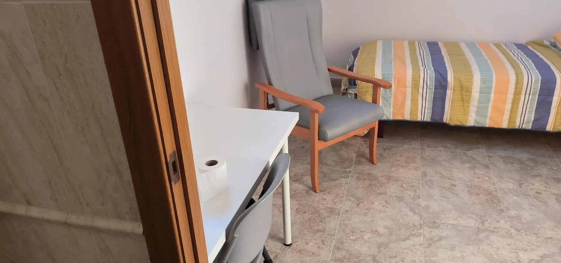 Albergue Rosa Molas Arrabal de Jesus 0*,