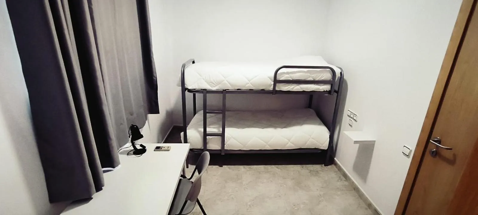 Albergue Rosa Molas Arrabal de Jesus Bed and breakfast