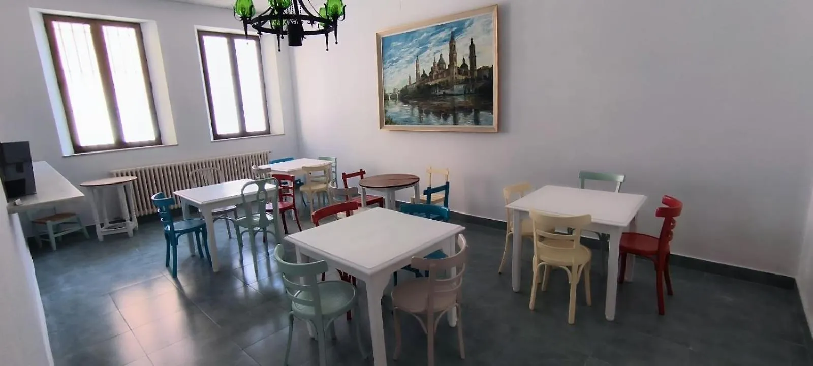 Albergue Rosa Molas Arrabal de Jesus 0*,  España