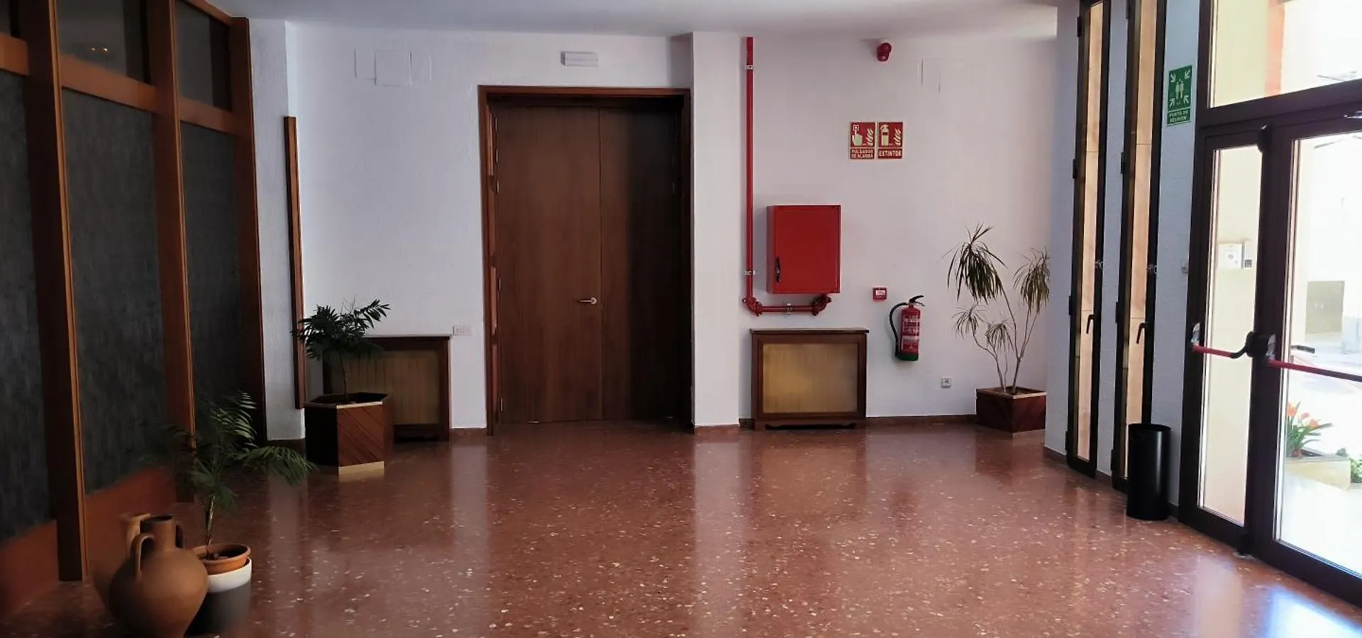 ベッド・アンド・ブレックファスト Albergue Rosa Molas Arrabal de Jesus